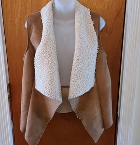 NWT The Limited Faux Tan Suede Fur Open Vest M/L